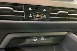 Punainen Volkswagen GOLF 2025 kuva 23.