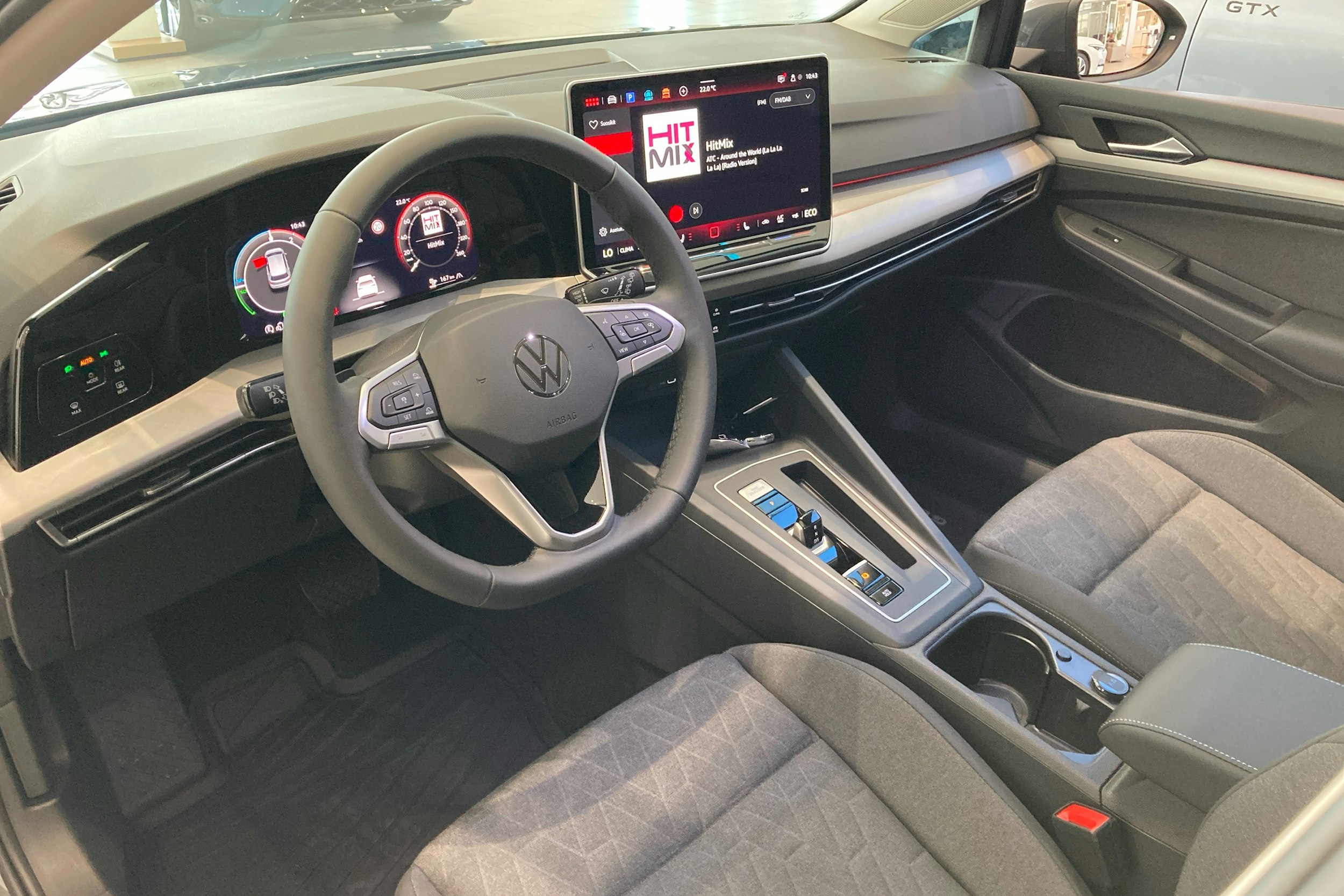 harmaa Volkswagen Golf 2025 kuva 6.