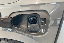 harmaa Volkswagen Golf 2025 kuva 18.
