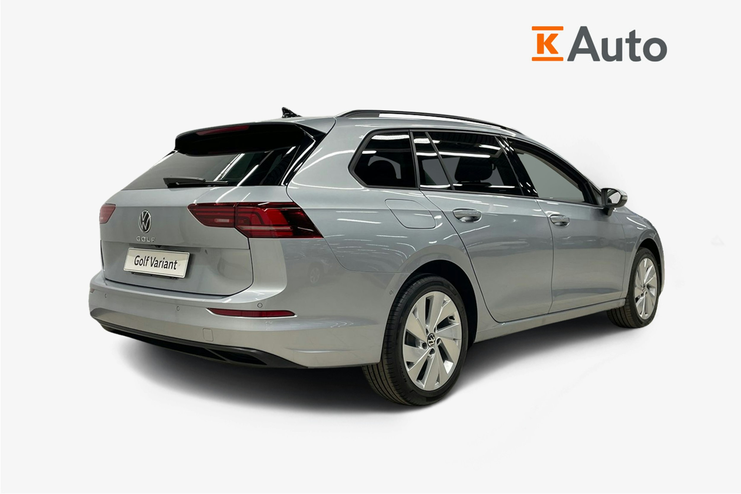 harmaa Volkswagen Golf 2025 kuva 2.