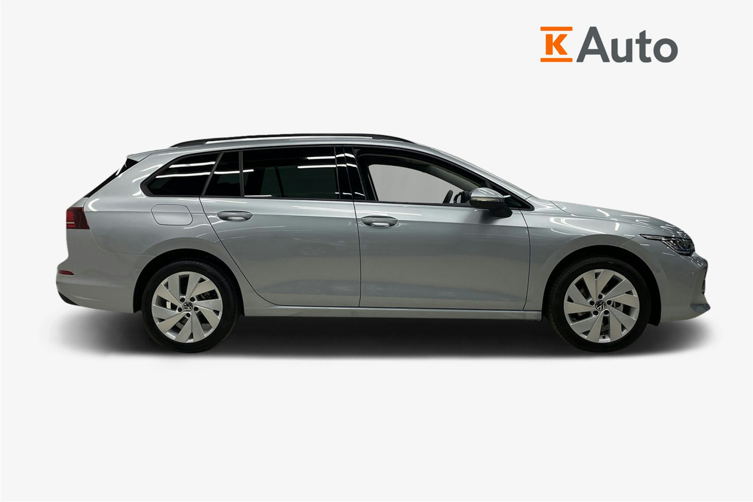 harmaa Volkswagen Golf 2025 kuva 5.