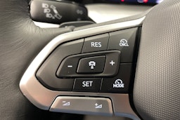 harmaa Volkswagen Golf 2025 kuva 12.