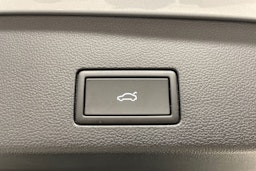 harmaa Volkswagen Golf 2025 kuva 15.