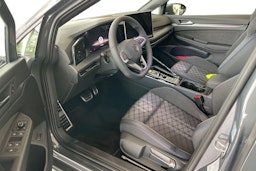 harmaa Volkswagen Golf 2025 kuva 6.