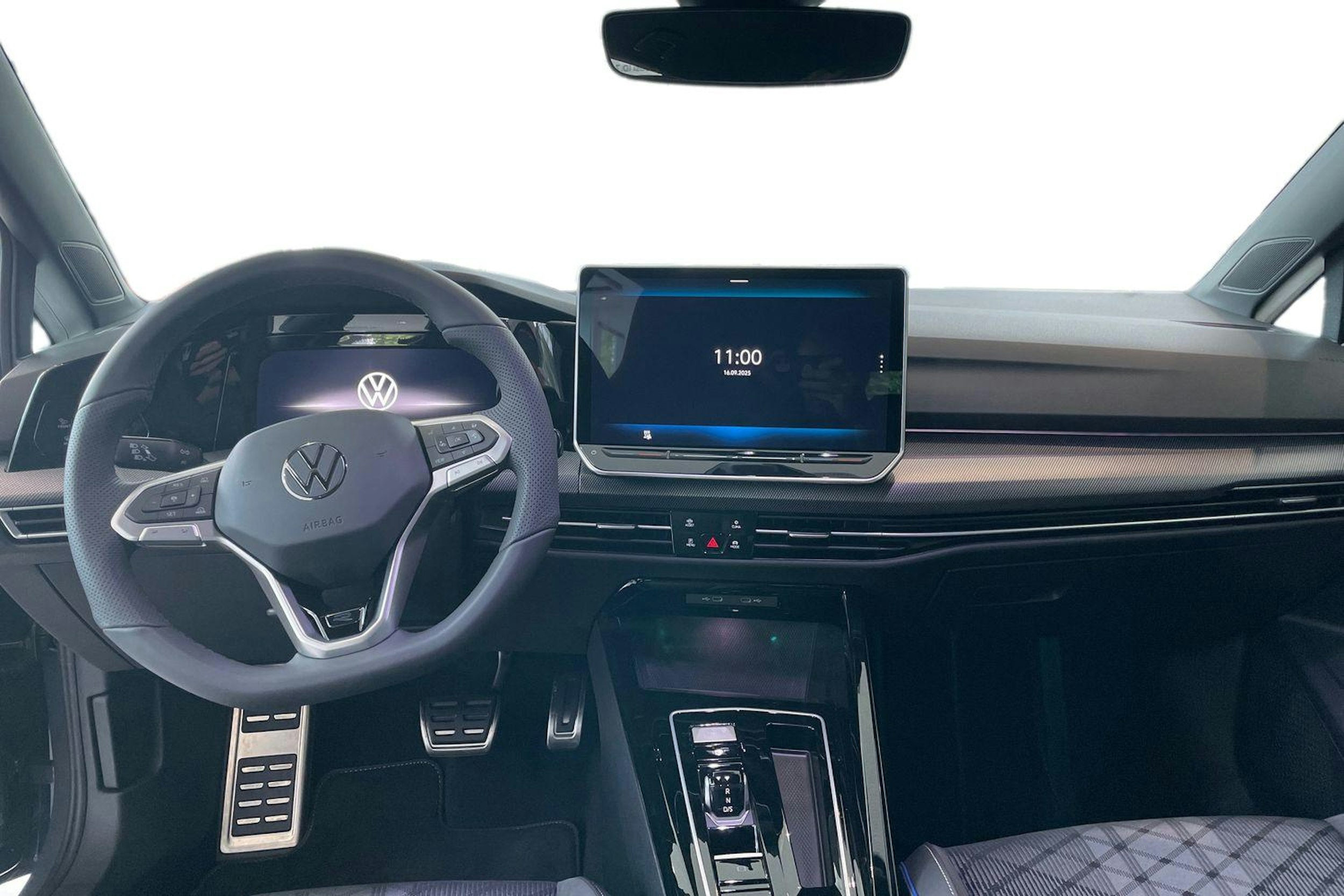 harmaa Volkswagen Golf 2025 kuva 7.