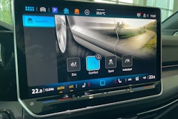 harmaa Volkswagen Golf 2025 kuva 13.