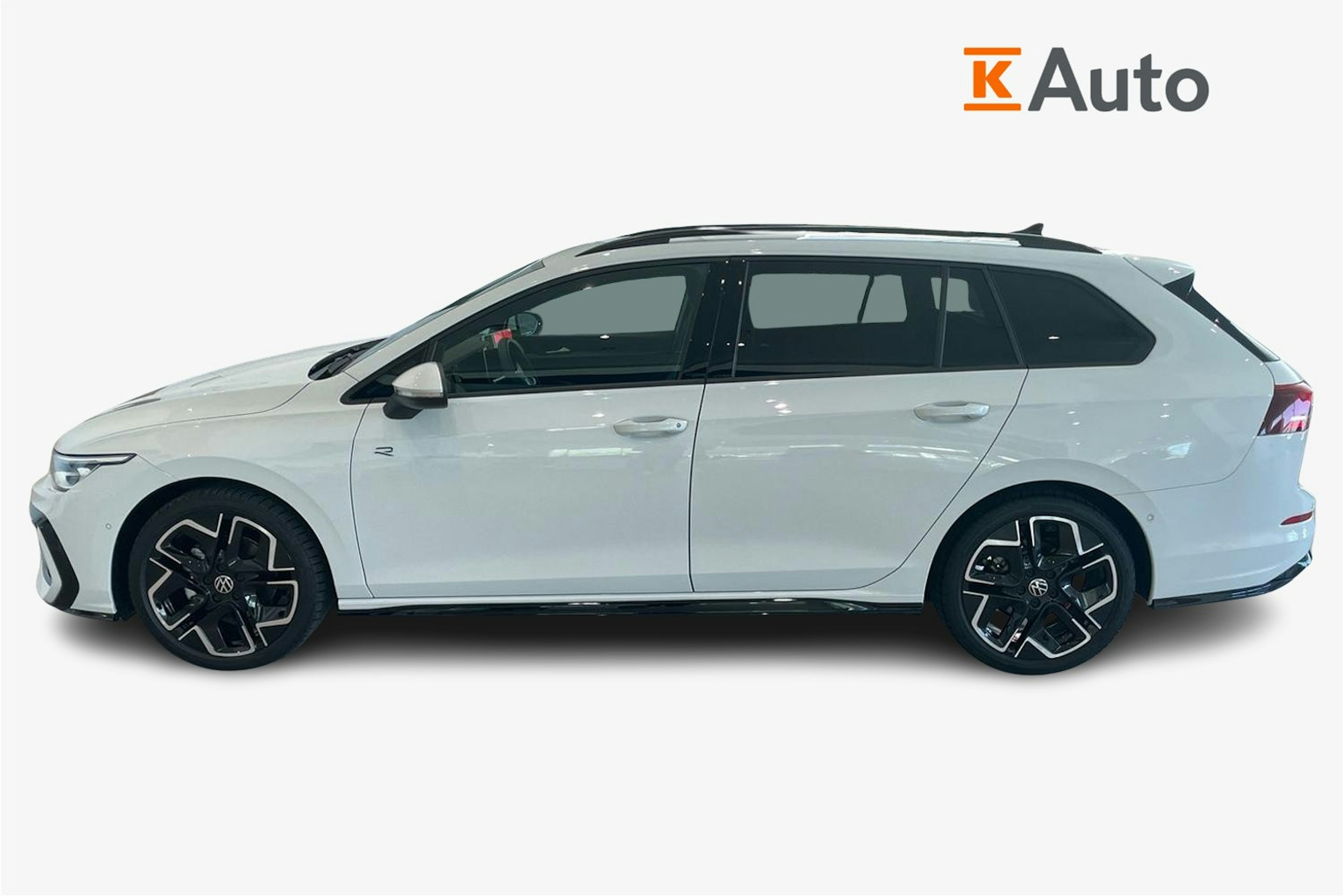 valkoinen Volkswagen Golf 2025 kuva 5.