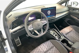 valkoinen Volkswagen Golf 2025 kuva 6.