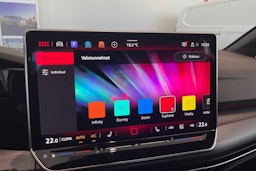 valkoinen Volkswagen Golf 2025 kuva 12.