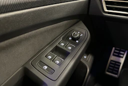 sininen Volkswagen Golf 2025 kuva 21.
