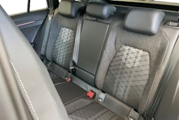harmaa Volkswagen Golf 2025 kuva 8.