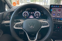 harmaa Volkswagen Golf 2025 kuva 15.