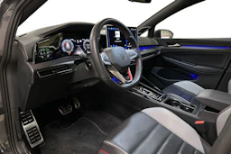 harmaa Volkswagen Golf 2025 kuva 3.