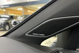 harmaa Volkswagen Golf 2025 kuva 5.