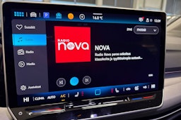 musta Volkswagen Golf 2025 kuva 11.