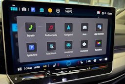 musta Volkswagen Golf 2025 kuva 12.