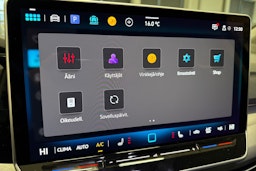 musta Volkswagen Golf 2025 kuva 13.