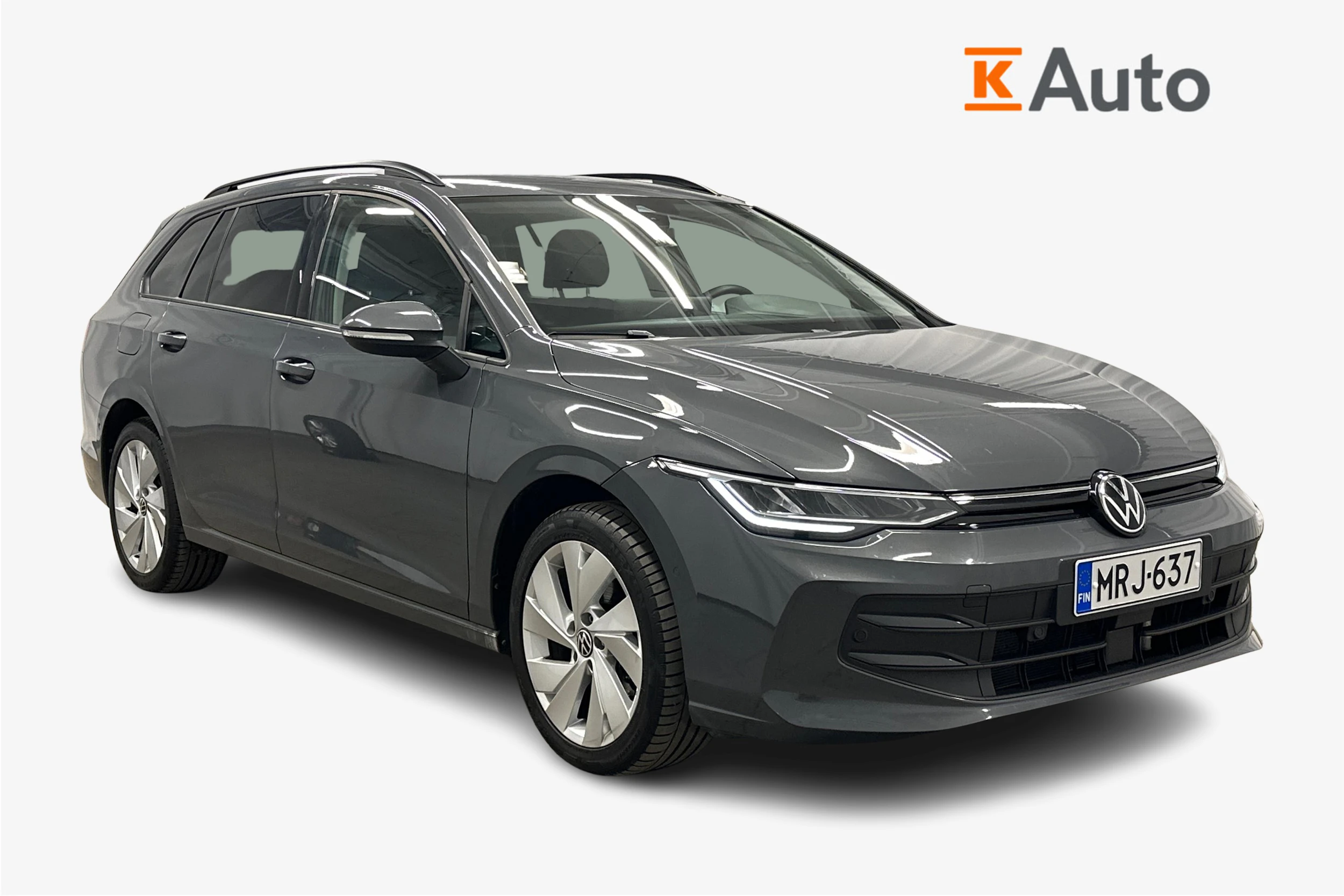 harmaa Volkswagen Golf 2025 kuva 1.