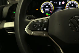 harmaa Volkswagen Golf 2025 kuva 11.