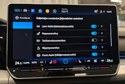 sininen Volkswagen Golf 2025 kuva 21.