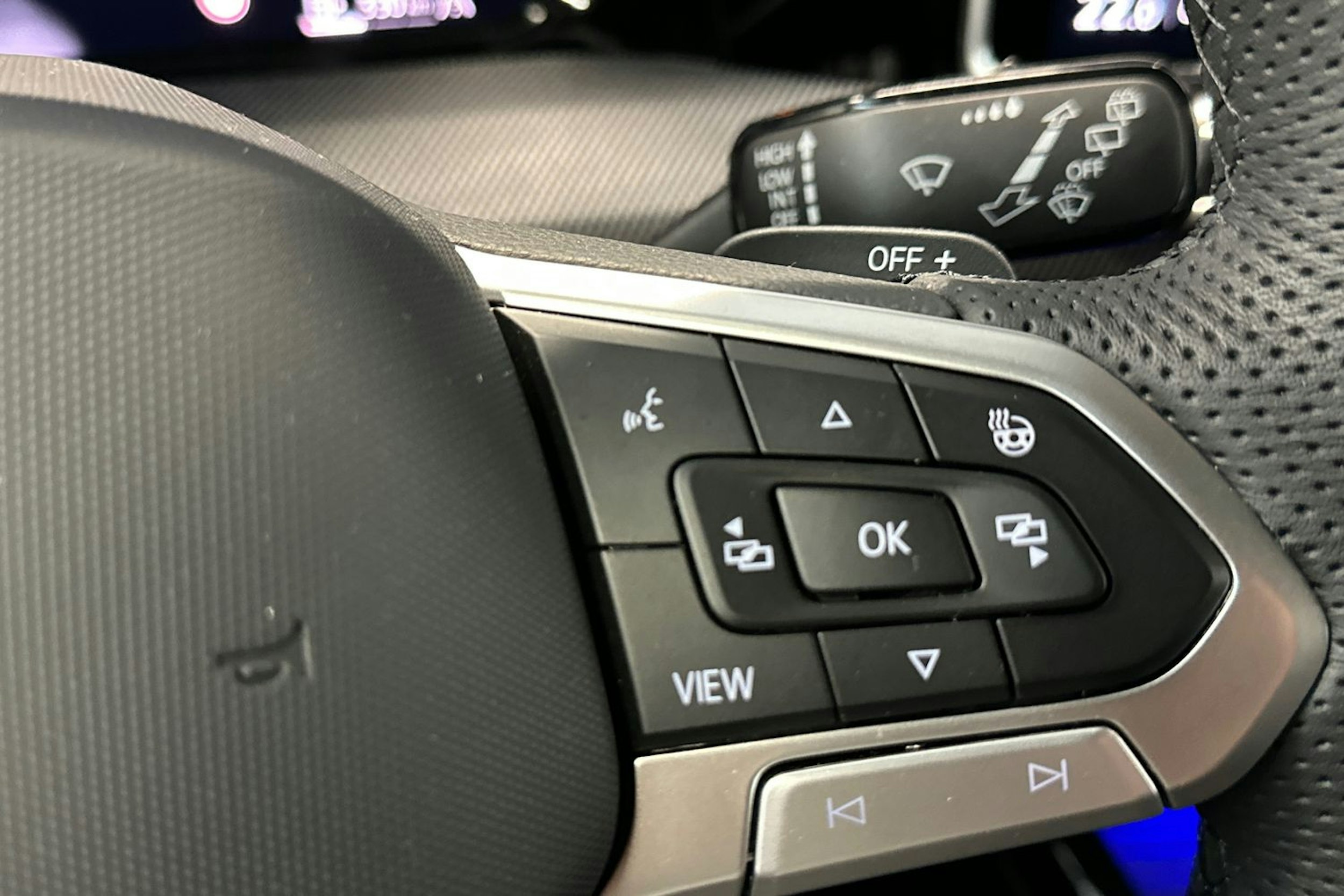 sininen Volkswagen Golf 2025 kuva 19.
