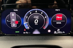 sininen Volkswagen Golf 2025 kuva 20.