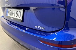 sininen Volkswagen Golf 2025 kuva 31.