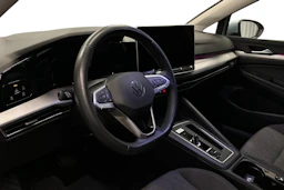 sininen Volkswagen Golf 2025 kuva 6.