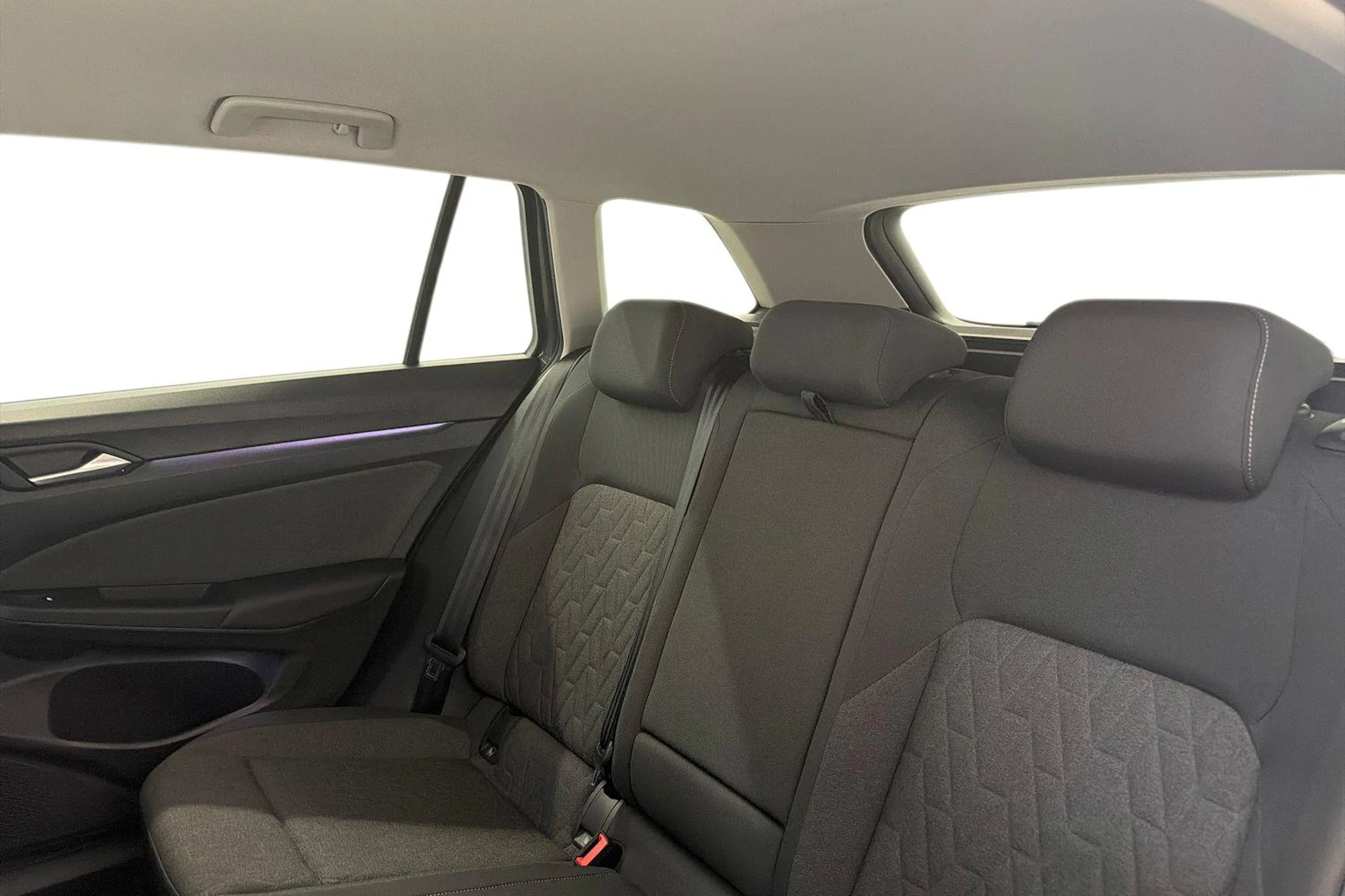 harmaa Volkswagen Golf 2025 kuva 8.