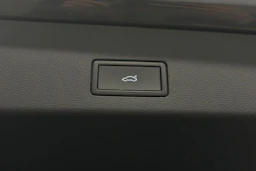 harmaa Volkswagen Golf 2025 kuva 14.