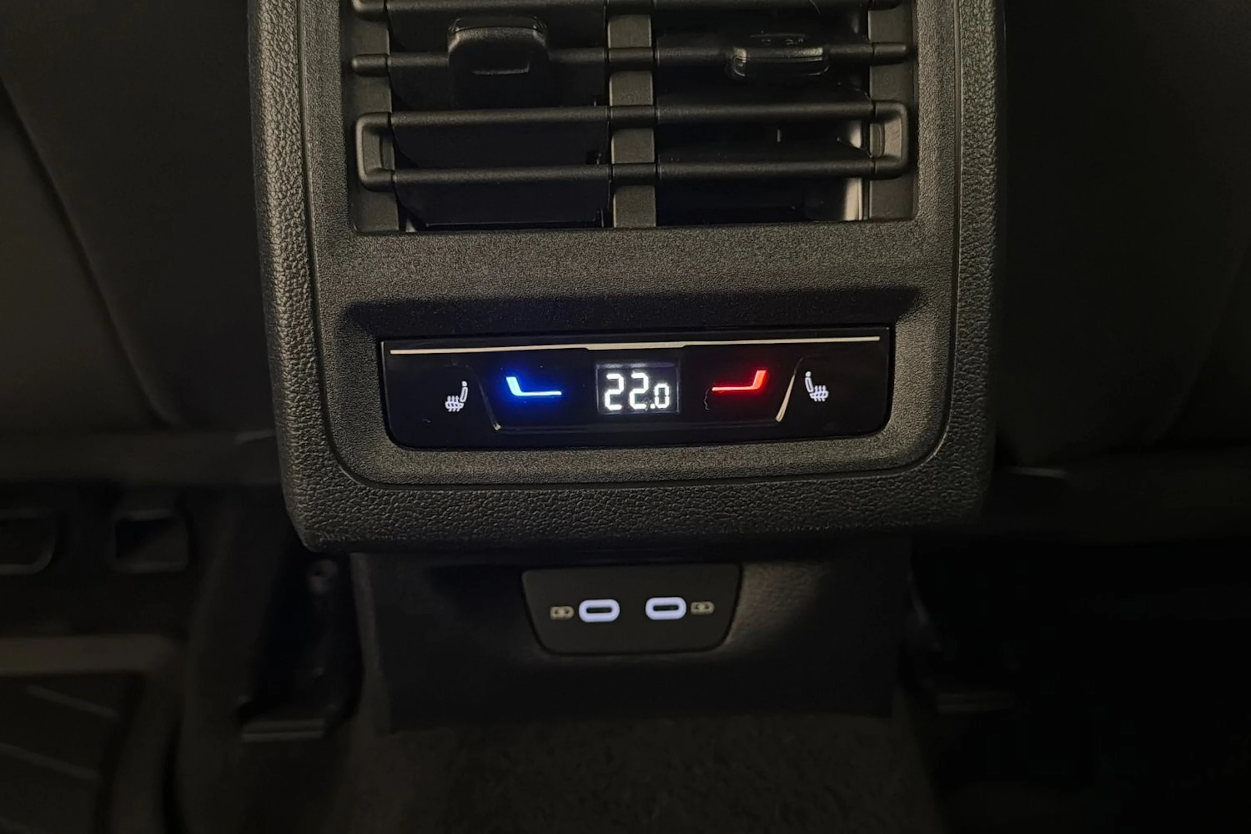 harmaa Volkswagen Golf 2025 kuva 15.