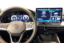 harmaa Volkswagen Golf 2025 kuva 7.