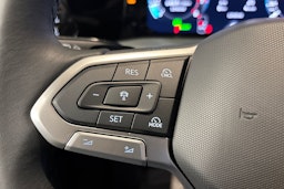 harmaa Volkswagen Golf 2025 kuva 12.