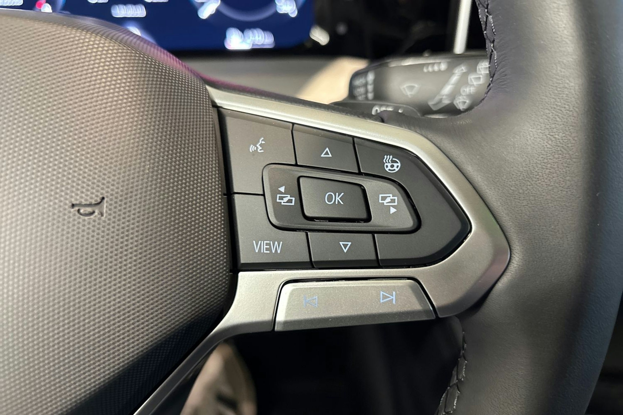 harmaa Volkswagen Golf 2025 kuva 13.