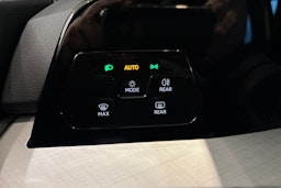 harmaa Volkswagen Golf 2025 kuva 14.