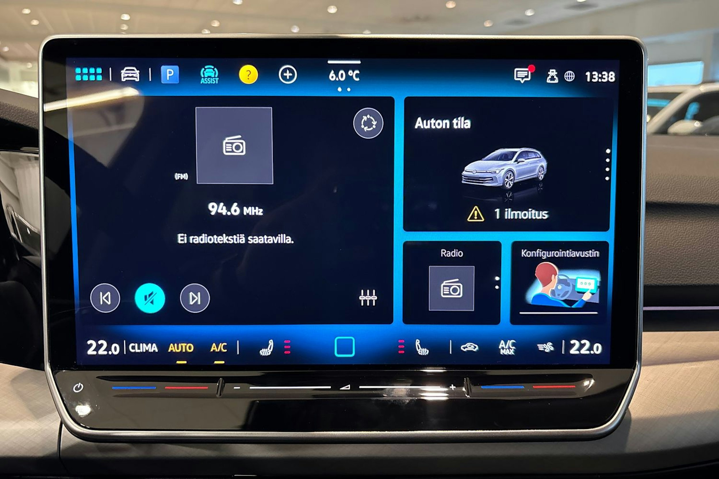 harmaa Volkswagen Golf 2025 kuva 15.