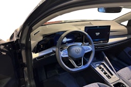 harmaa Volkswagen Golf 2025 kuva 6.