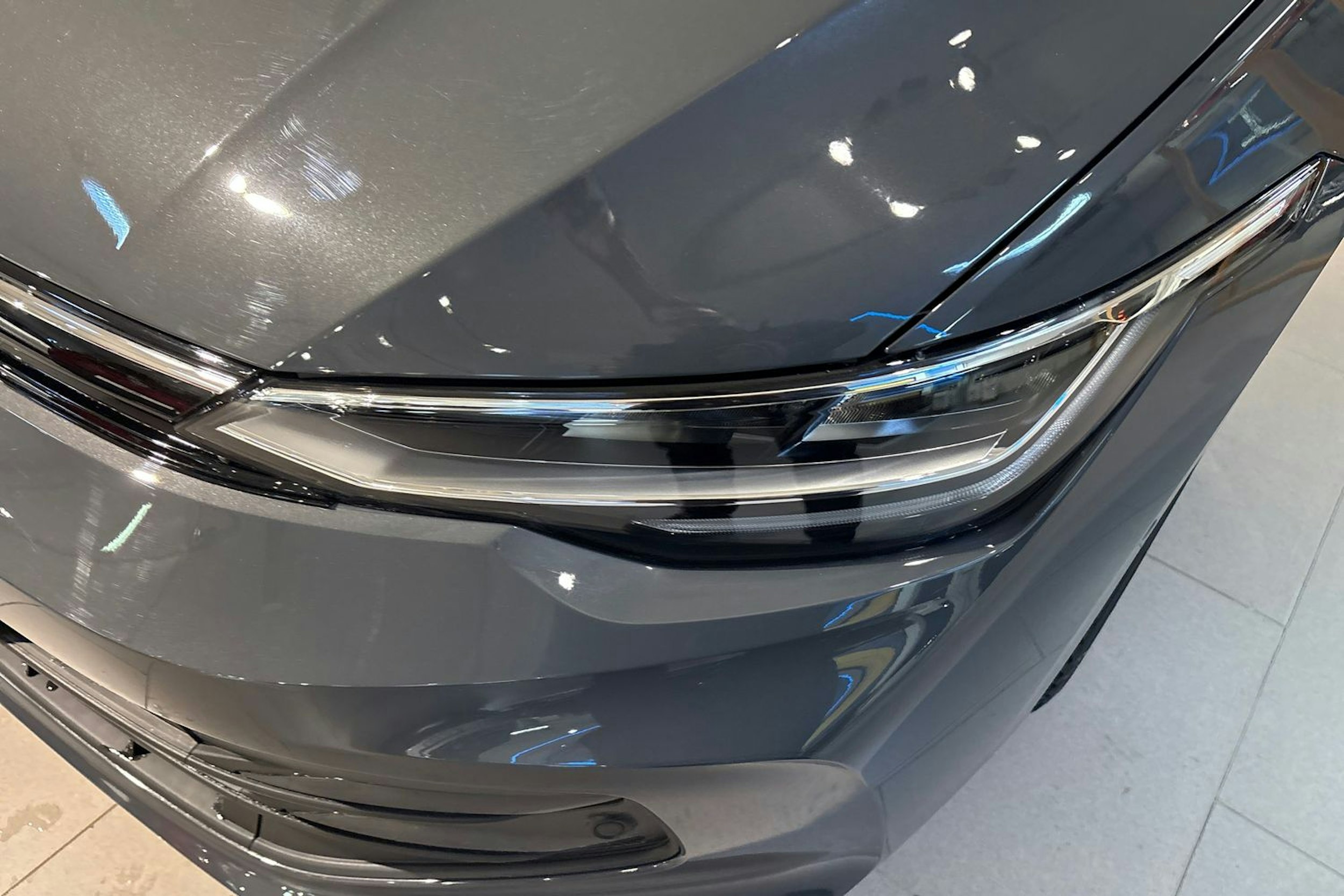 harmaa Volkswagen Golf 2025 kuva 12.