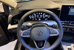 harmaa Volkswagen Golf 2025 kuva 14.