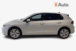 valkoinen Volkswagen Golf 2025 kuva 5.