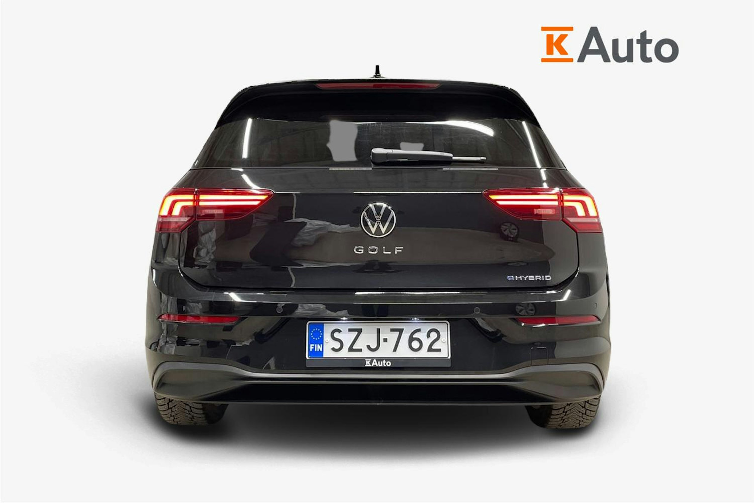 Musta Volkswagen Golf 2025 kuva 3.