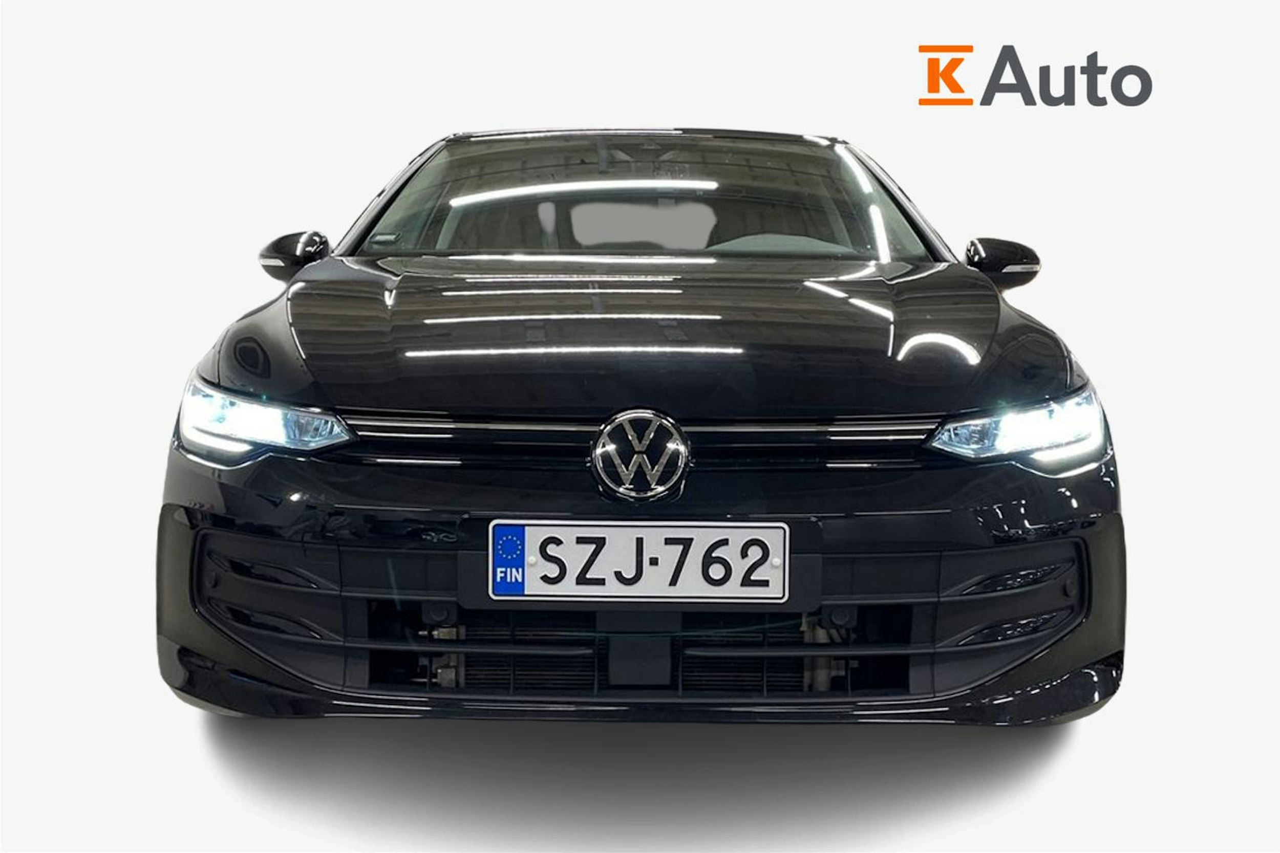 Musta Volkswagen Golf 2025 kuva 5.