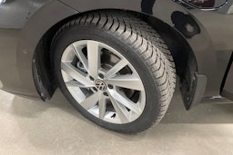 Musta Volkswagen Golf 2025 kuva 13.