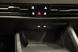 Musta Volkswagen Golf 2025 kuva 24.