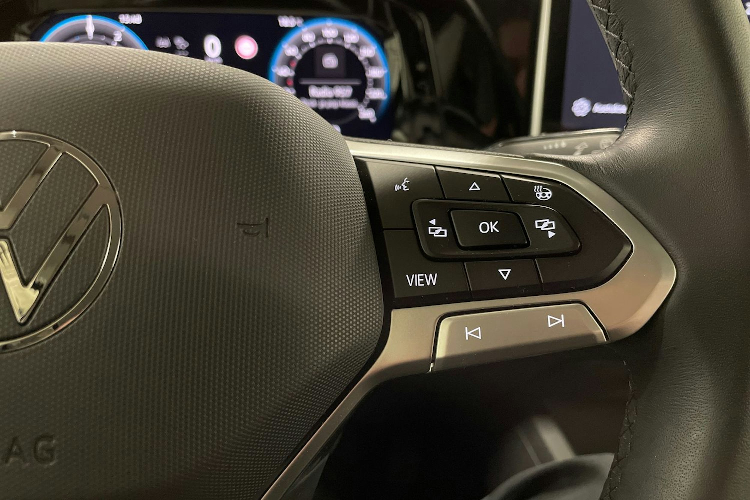 Musta Volkswagen Golf 2025 kuva 28.