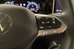 Musta Volkswagen Golf 2025 kuva 28.