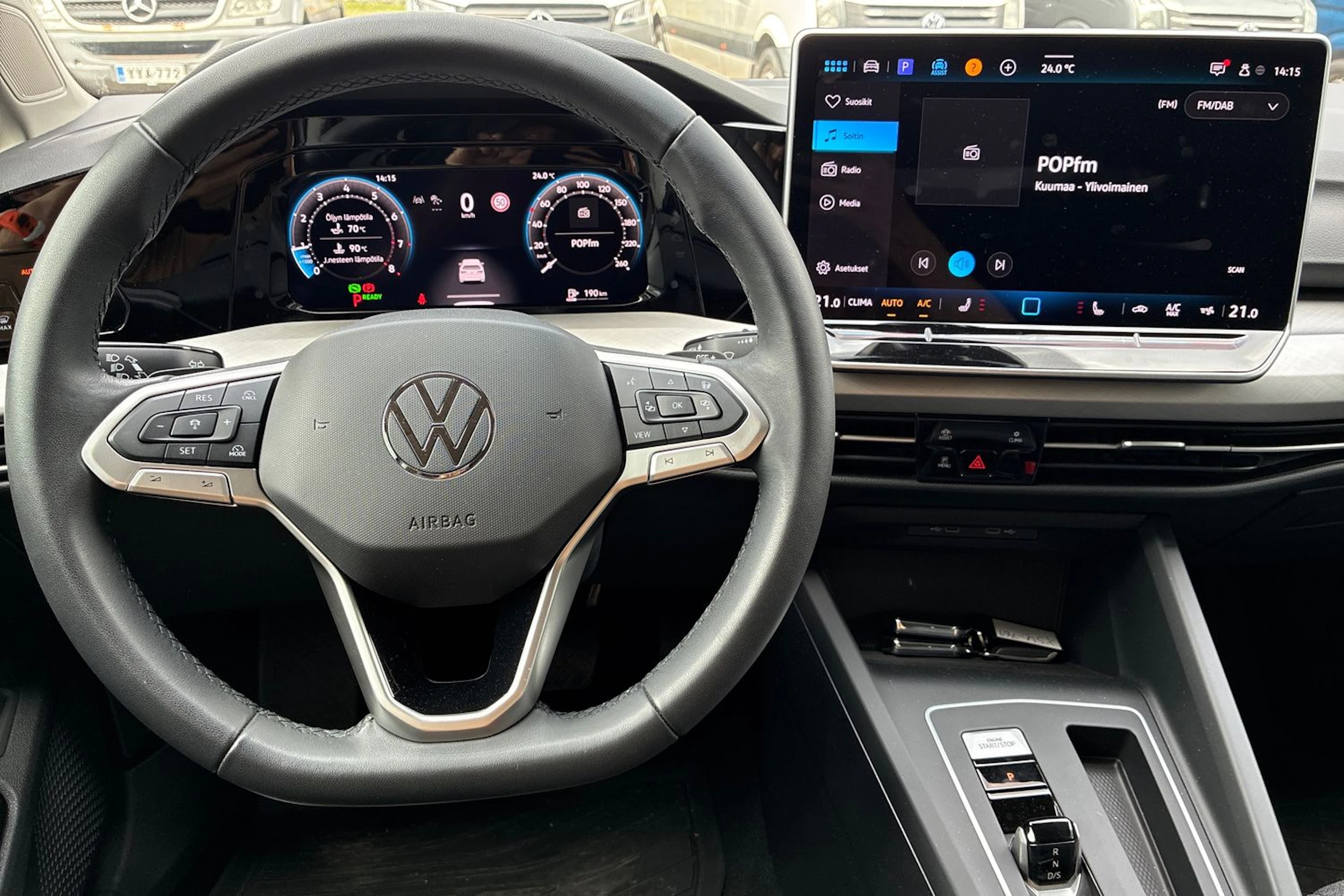 harmaa Volkswagen Golf 2025 kuva 4.