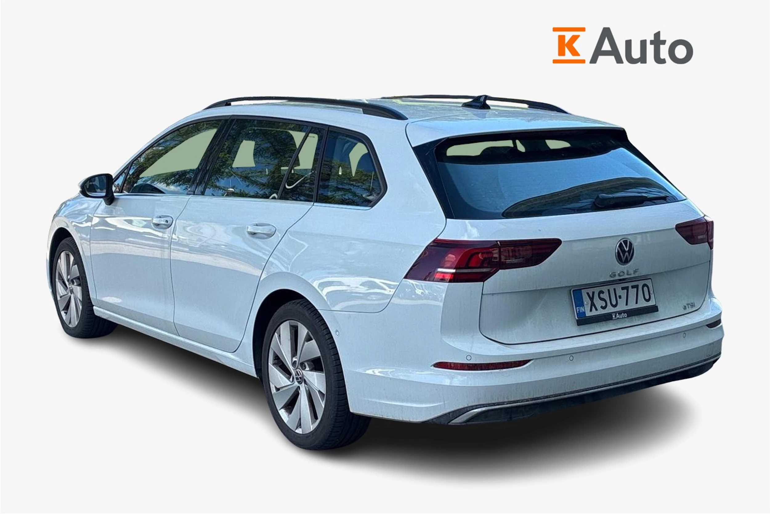 valkoinen Volkswagen Golf 2025 kuva 2.