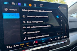 valkoinen Volkswagen Golf 2025 kuva 7.