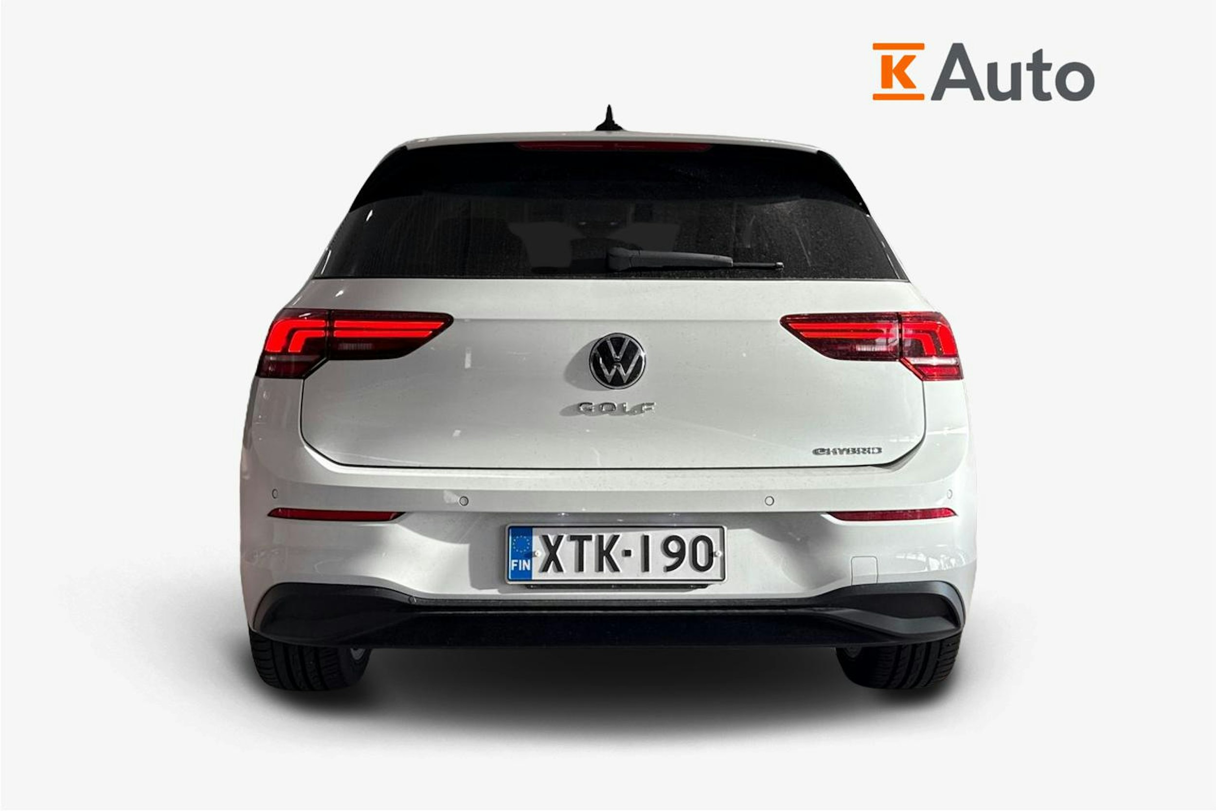 valkoinen Volkswagen Golf 2025 kuva 3.